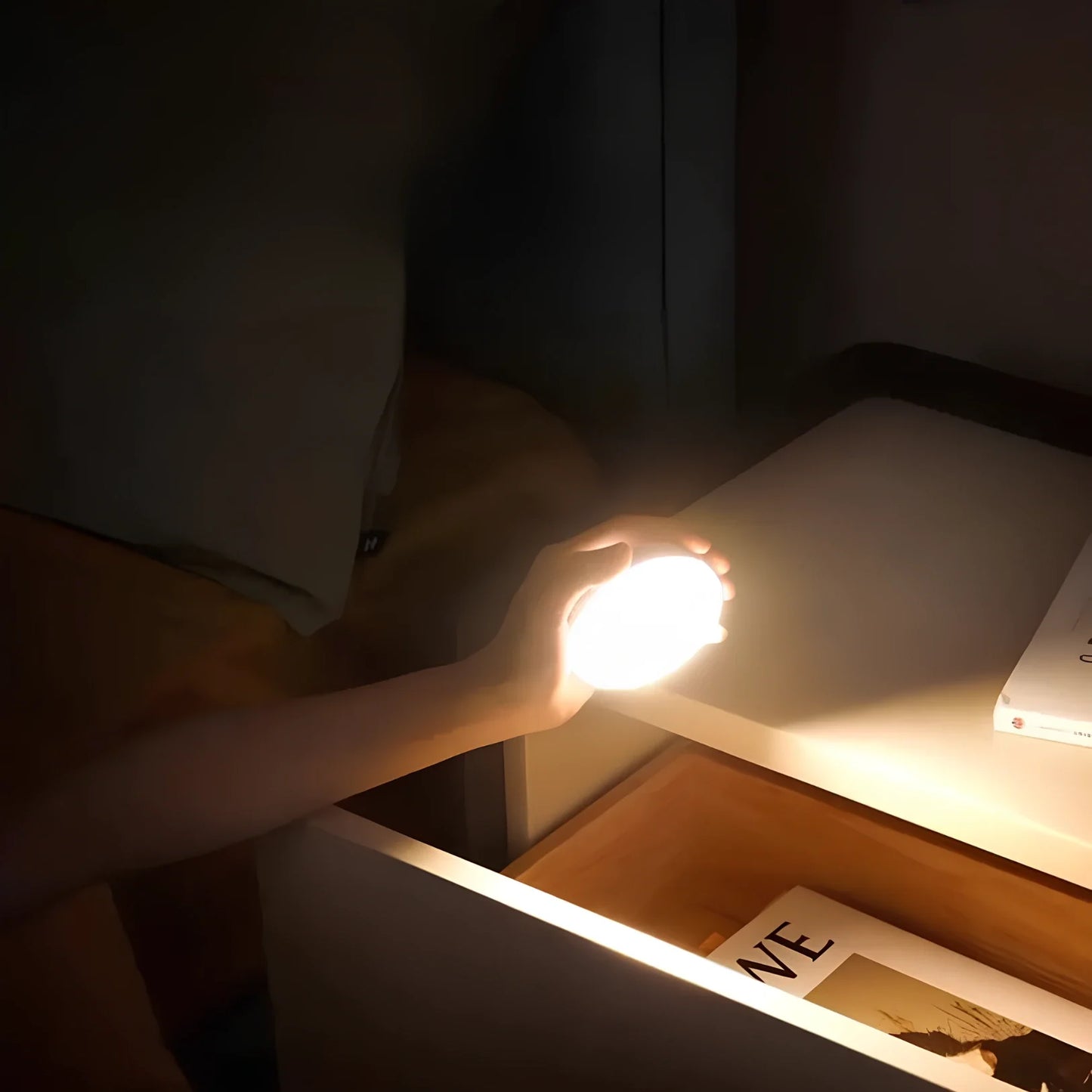 LumaEssence – Draadloze Wandlamp